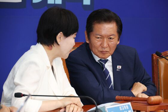 정청래 "윤석열·김건희 부부 구속은 사필귀정…역사의 오점될 것"