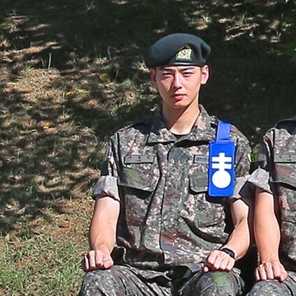 차은우, 훈련소 모습 공개…잘생겼는데 늠름하기까지 한 중대장 훈련병 [N샷]