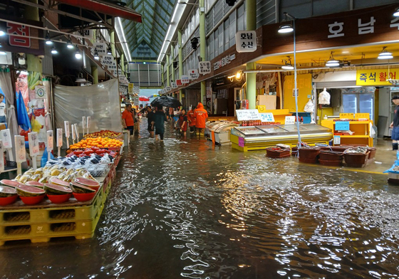 비구름 길목 잡는다…서해기상기지 확충시 예보정확도 '최대 28%' 쑥