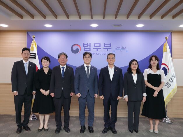 [동정] 정성호 법무장관, 대한변협과 검찰개혁·변호사제도 논의