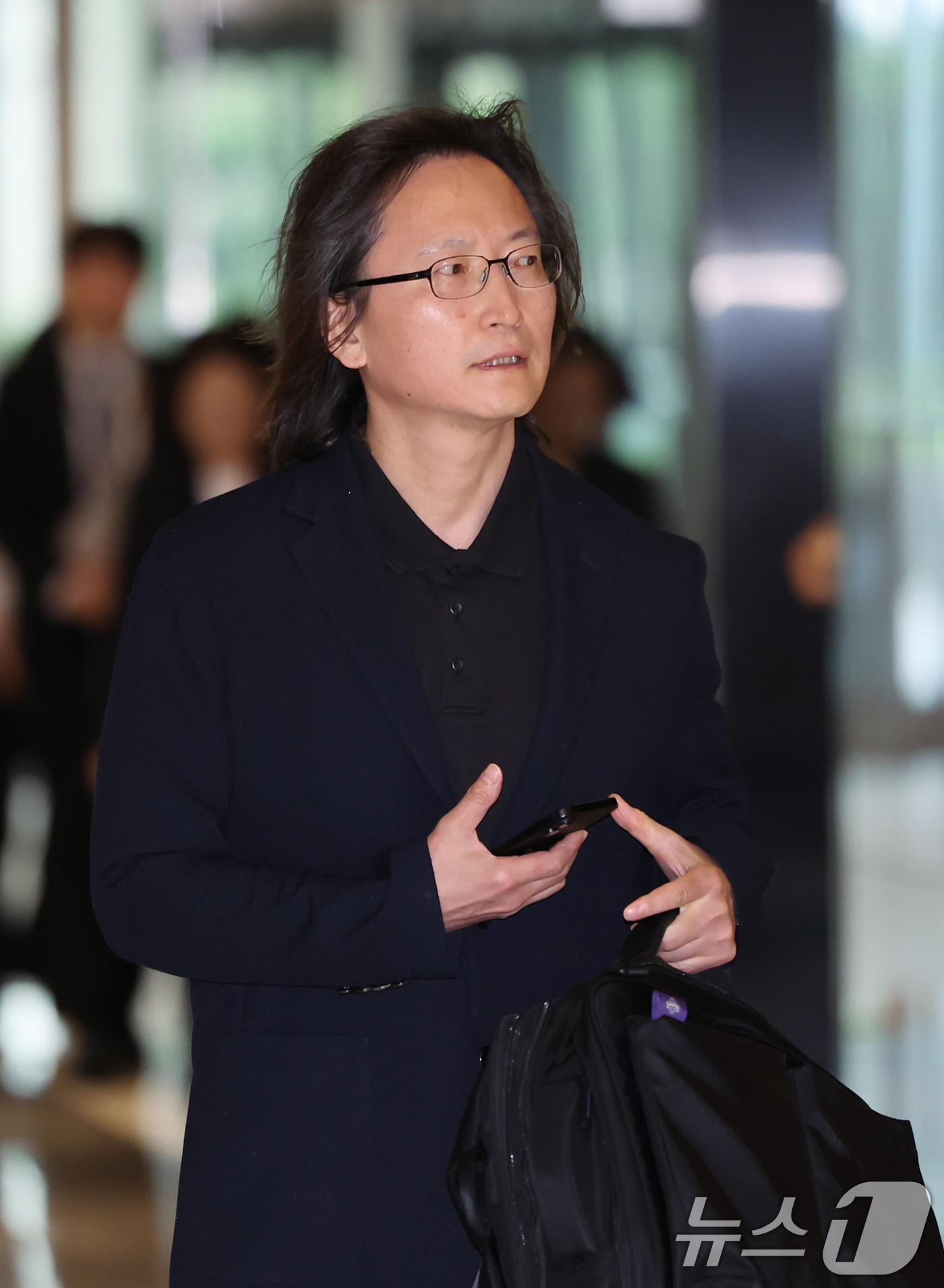 (서울=뉴스1) 장수영 기자 = 주병기 공정거래위원장 후보자가 14일 오전 서울 중구 대한상의에 마련된 인사청문회 준비 사무실에 출근하고 있다. 2025.8.14/뉴스1