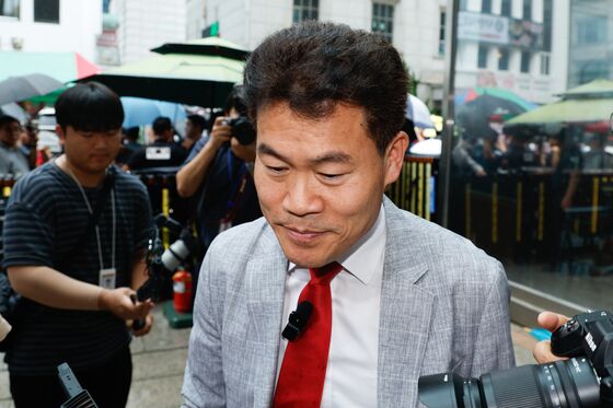 [뉴스1 PICK]윤리위 출석한 전한길 "나는 오히려 피해자, 억울"