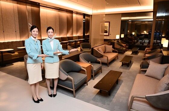 대한항공, 인천공항 라운지 새단장…즉석 조리 '라이브 스테이션' 첫선