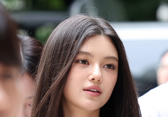 다니엘, 뉴진스 퇴출에 피소까지…위약벌 규모 1000억설도