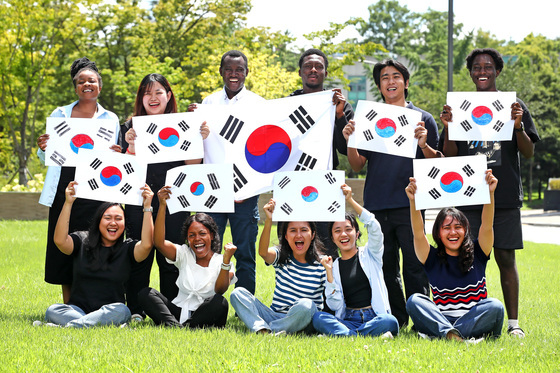 서울미래인재재단, 내·외국인 장학생 합동 봉사…인재 교류 확대
