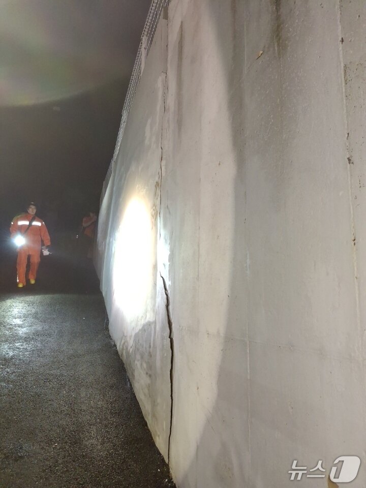 본문 이미지 - 사고 현장. (경기도소방재난본부 제공. 재판매 및 DB 금지) 2025.8.14/뉴스1