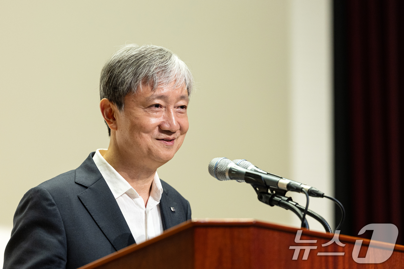 (서울=뉴스1) 이승배 기자 = 이찬진 신임 금융감독원장이 14일 오후 서울 영등포구 여의도 금융감독원에서 열린 취임식에서 취임사를 하고 있다. 2025.8.14/뉴스1