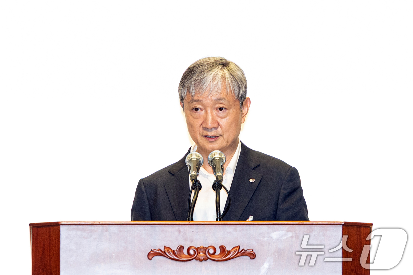 (서울=뉴스1) 이승배 기자 = 이찬진 신임 금융감독원장이 14일 오후 서울 영등포구 여의도 금융감독원에서 열린 취임식에서 취임사를 하고 있다. 2025.8.14/뉴스1