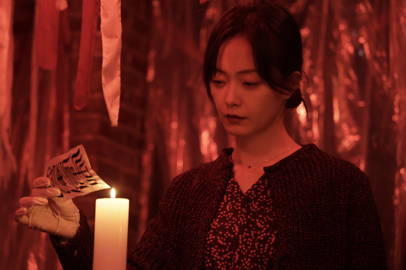 본문 이미지 - '온리 갓 노우즈 에브리띵' 스틸 컷