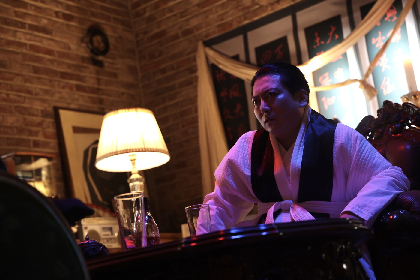 본문 이미지 - '온리 갓 노우즈 에브리띵' 스틸 컷