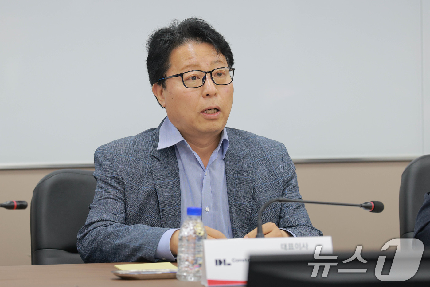 (서울=뉴스1) 민경석 기자 = 강윤호 DL건설 대표이사가 14일 오후 서울 중구 직업능력심사평가원에서 열린 '중대재해 근절을 위한 건설사 간담회'에 참석해 있다. (공동취재) 2 …