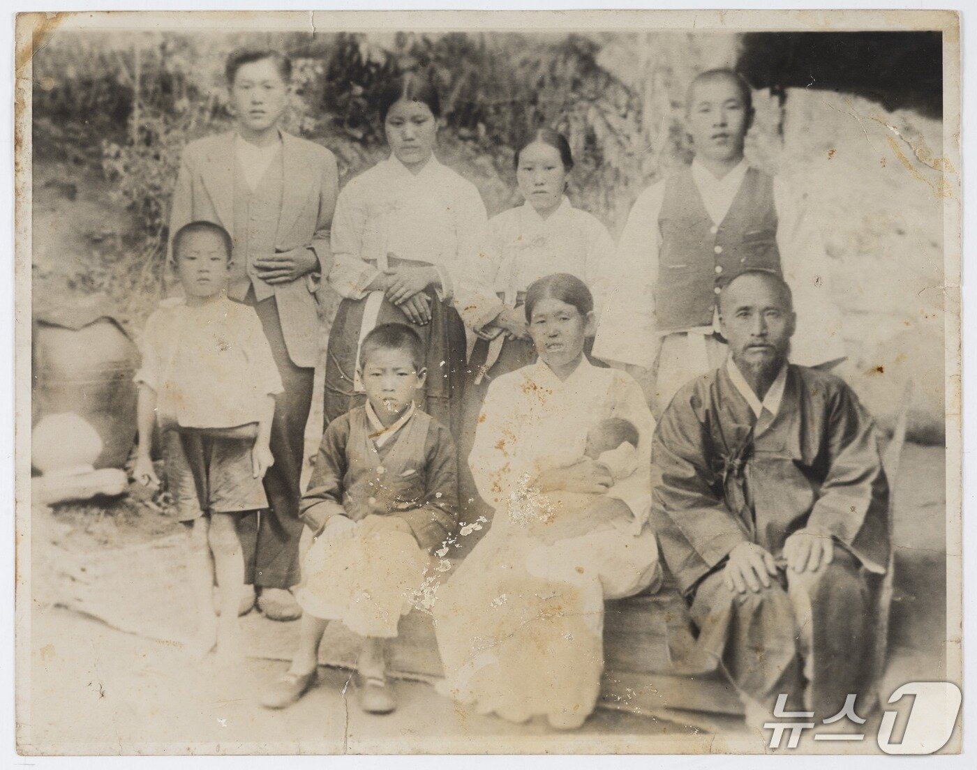 본문 이미지 - 염만석 지사가 미국으로 이민 가긴 전 촬영한 가족사진.(독립기념관 제공. 재판매 및 DB금지)