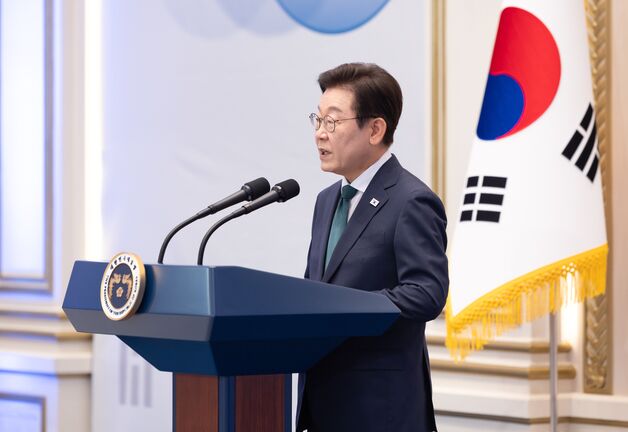 이 대통령 "광복으로 찾은 빛, 다시는 빼앗기지 않도록 지켜내자" [전문]