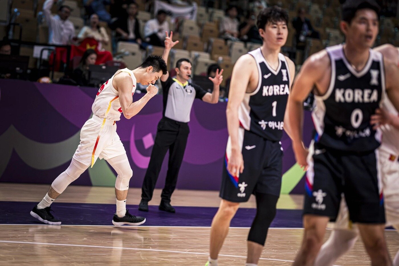 본문 이미지 - 한국 남자 농구대표팀이 14일&#40;한국시간&#41; 열린 2025 FIBA 아시아컵 8강에서 중국에 71-79로 졌다. &#40;FIBA 제공&#41;