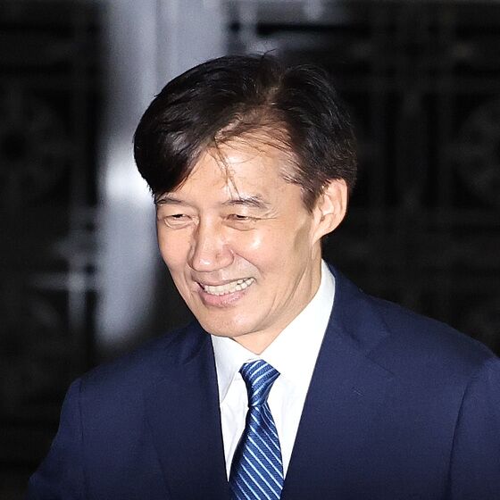 조국 "李대통령 지지율 하락, 사면 영향은 n분의1…활동 통해 입증"