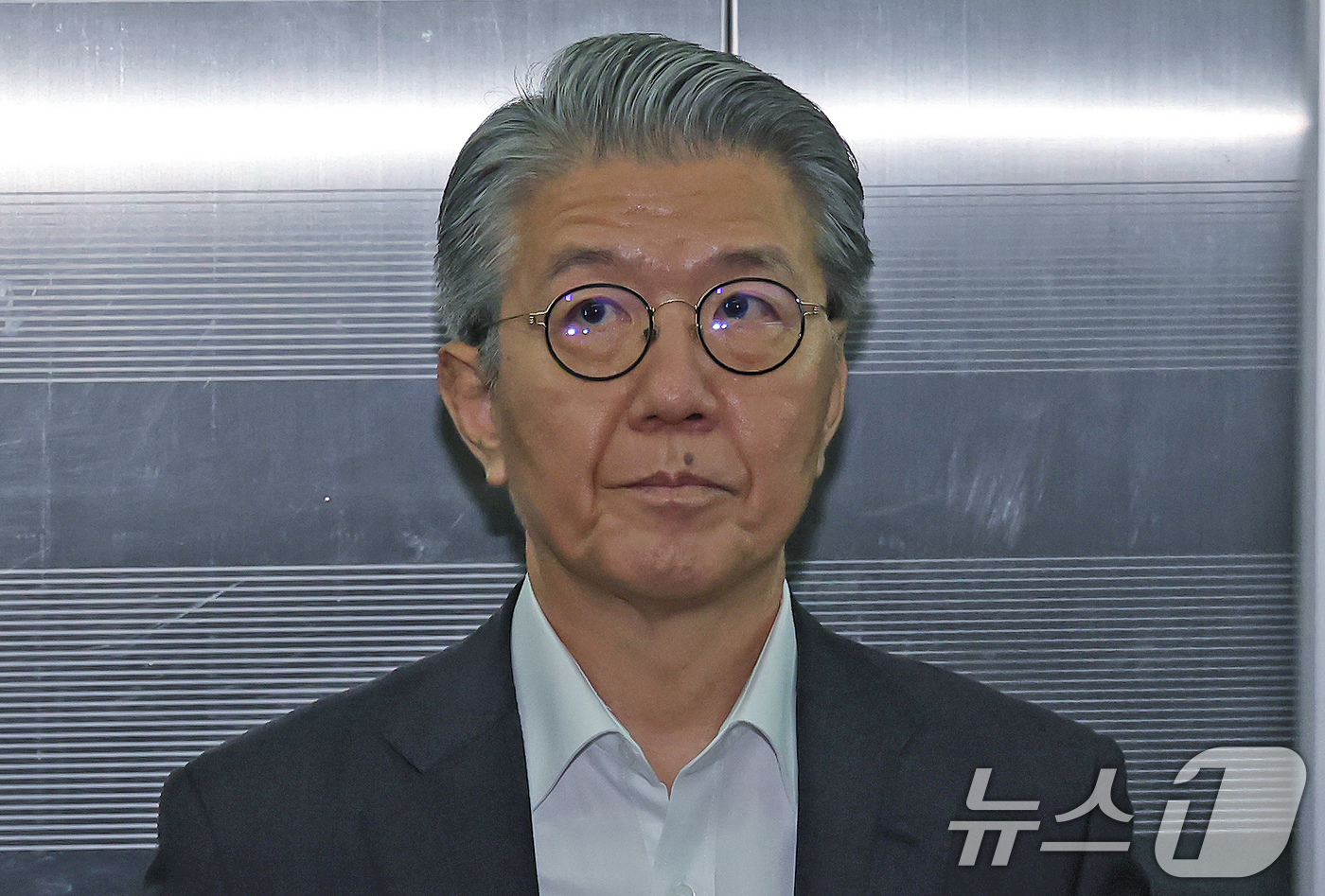 (서울=뉴스1) 장수영 기자 = 김홍균 전 외교부 차관이 15일 오전 서울 서초구 순직해병 특검팀(이명현 특별검사) 사무실에 이종섭 호주대사 임명과 관련해 참고인 조사를 위해 출석 …