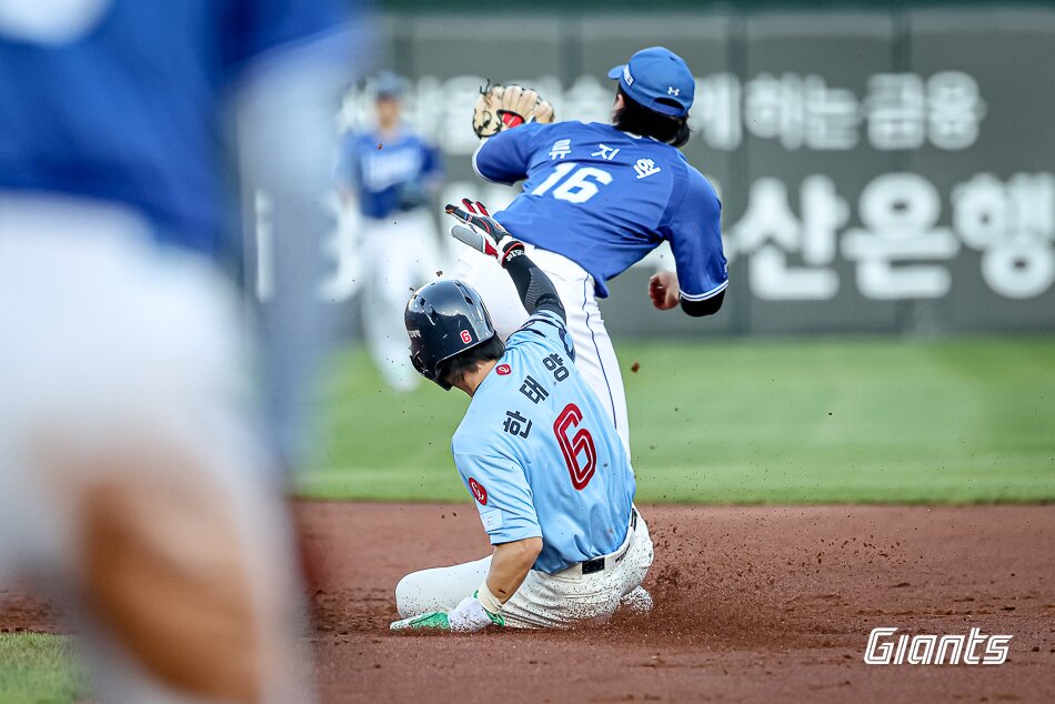 본문 이미지 - 롯데 자이언츠는 7연패 기간 14득점에 그쳤다. 실책은 쏟아졌고, 잔루는 쌓였다. (롯데 자이언츠 제공)
