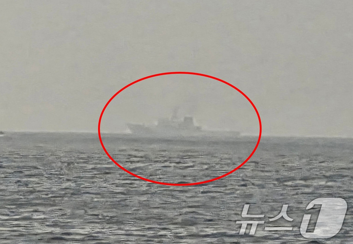 (서울=뉴스1) = 광복절 독도 인근에 일본 순시선이 출몰한 것을 울릉군 주민이 발견해 제보한 것으로 확인됐다. 16일 서경덕 성신여대 교수는 자신의 SNS에 "이번 광복절에도 일 …