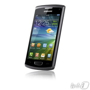 본문 이미지 - 삼성전자 바다OS가 적용된 스마트폰 웨이브3 &#40;삼성전자 제공&#41;