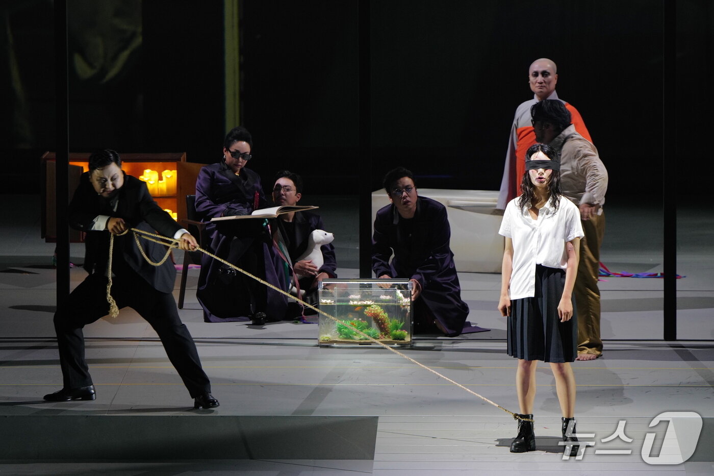 본문 이미지 - 개막공연 '심청'의 한 장면.(전주세계소리축제 제공. 재판매 및 DB금지)