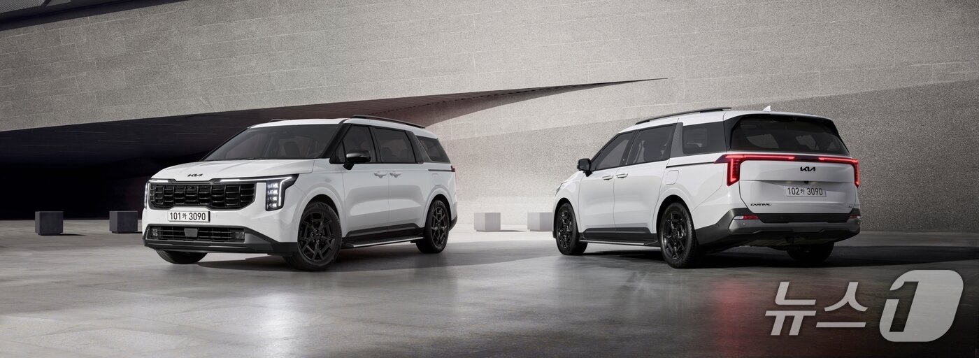 본문 이미지 -  The 2026 카니발 X-Line 외장.(기아 제공)