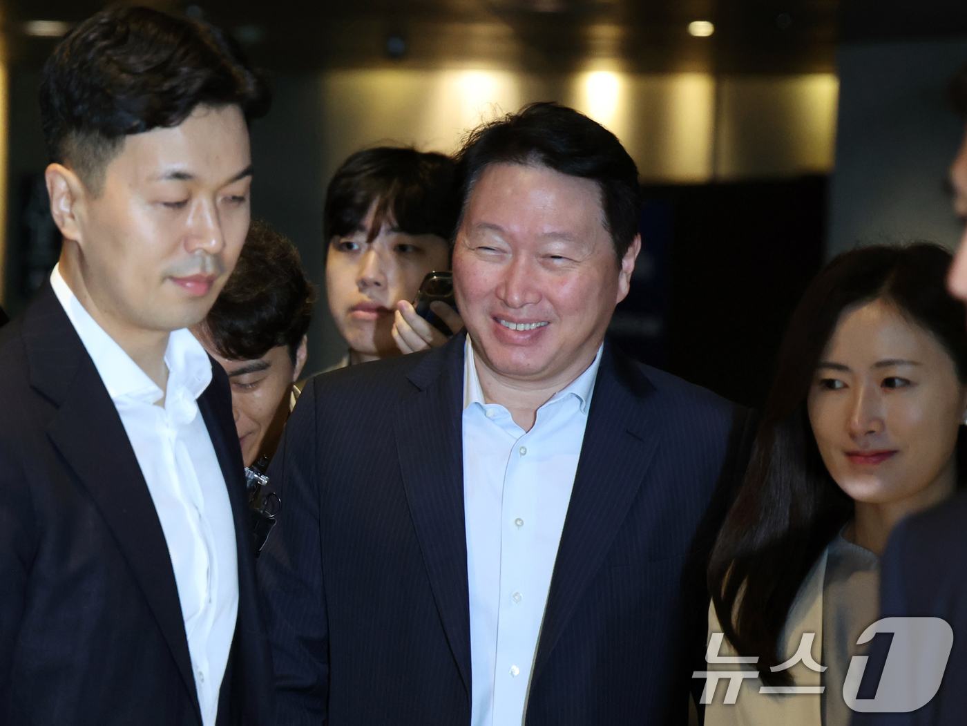 (서울=뉴스1) 황기선 기자 = 최태원 SK그룹 회장이 18일 오전 서울 광진구 워커힐 호텔에서 열린 '이천포럼 2025'에 참석하고 있다.  2025.8.18/뉴스1