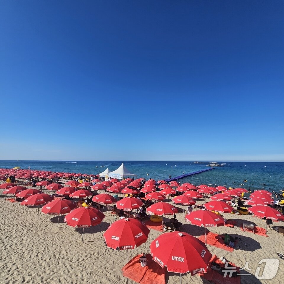 본문 이미지 - 강릉 18개 해수욕장 폐장.&#40;강릉시 제공, 재판매 및 DB 금지&#41; 2025.8.18/뉴스1