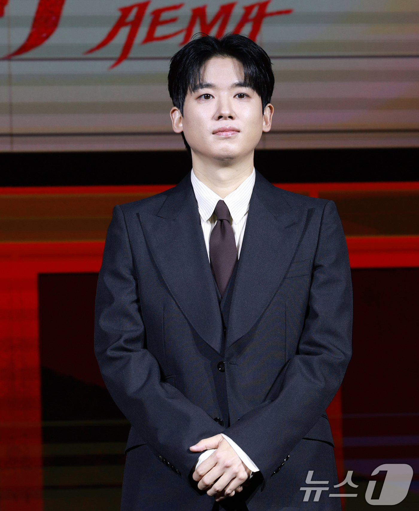 (서울=뉴스1) 권현진 기자 = 배우 조현철이 18일 오전 서울 중구 호텔나루서울엠갤러리에서 열린 넷플릭스 시리즈 '애마' 제작발표회에 참석해 포즈를 취하고 있다.'애마'는 198 …