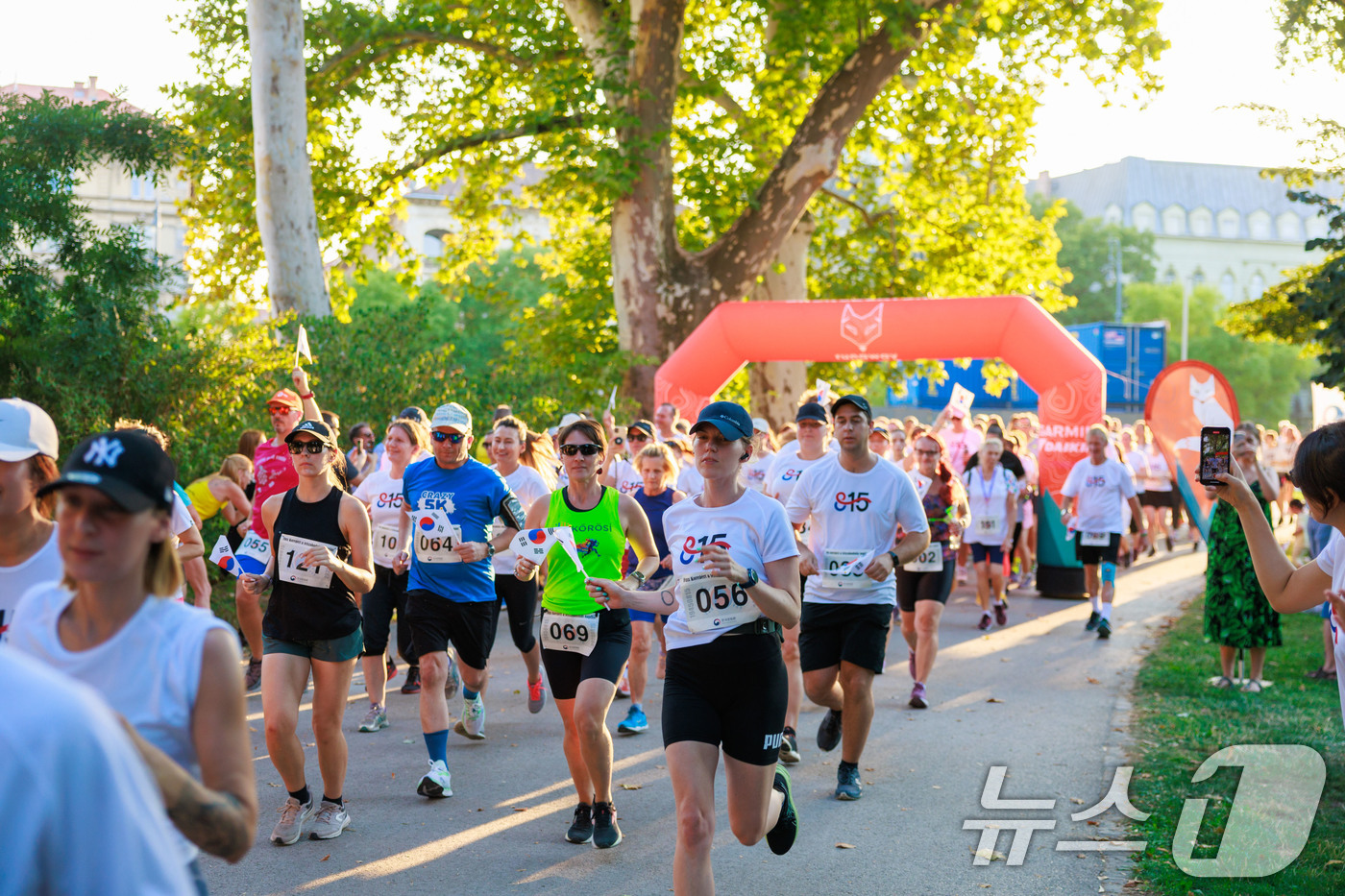 (서울=뉴스1) = 주헝가리한국문화원(원장 유혜령, 이하 문화원)은 지난 15일 대한민국 광복 80주년을 기념해 특별 달리기 행사 ‘815런’ (헝가리어: Fuss Koreáért …