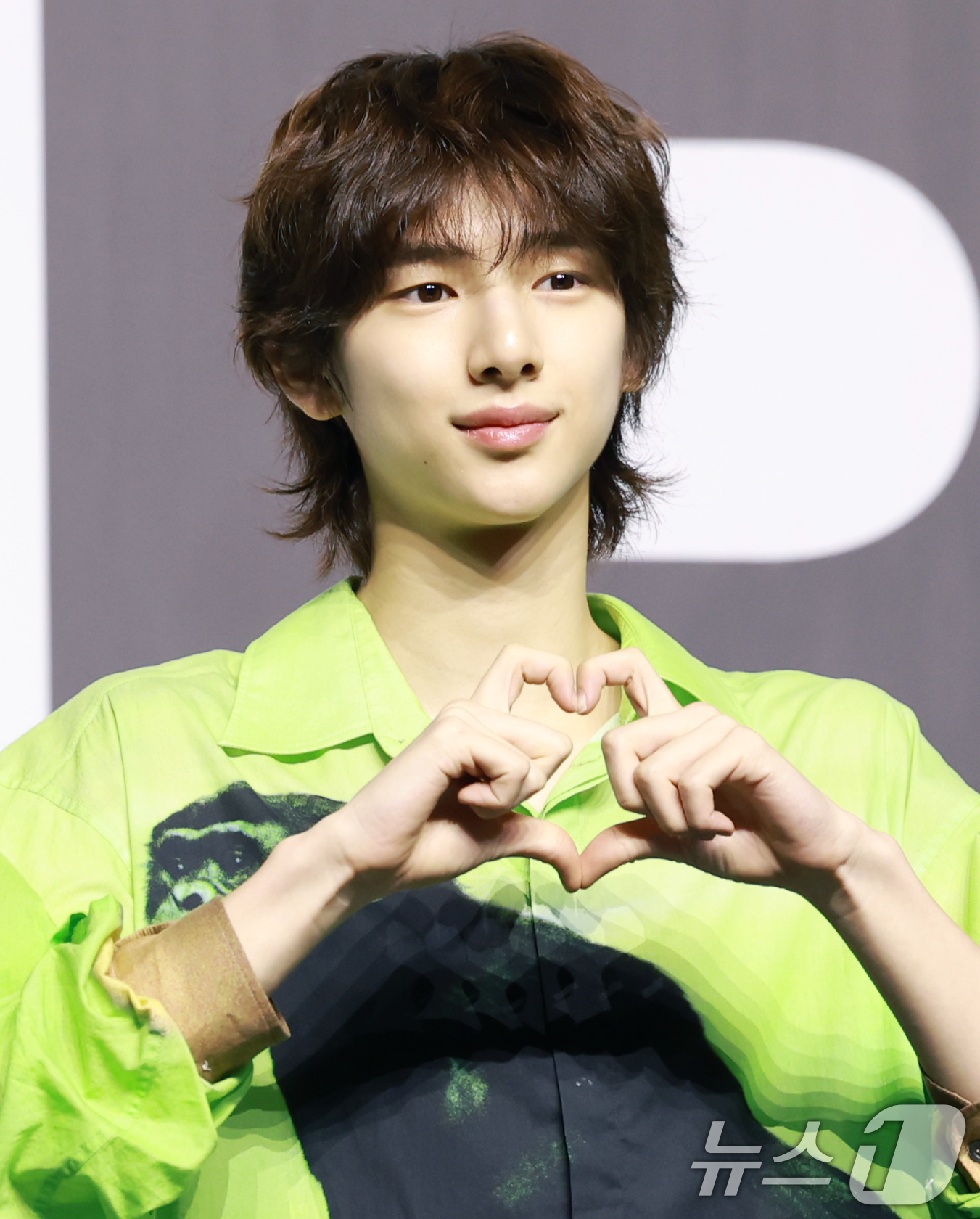 (서울=뉴스1) 권현진 기자 = 보이그룹 코르티스(CORTIS)의 주훈이 18일 오후 서울 용산구 블루스퀘어에서 가진 데뷔 앨범 ‘컬러 아웃사이드 더 라인즈(COLOR OUTSID …