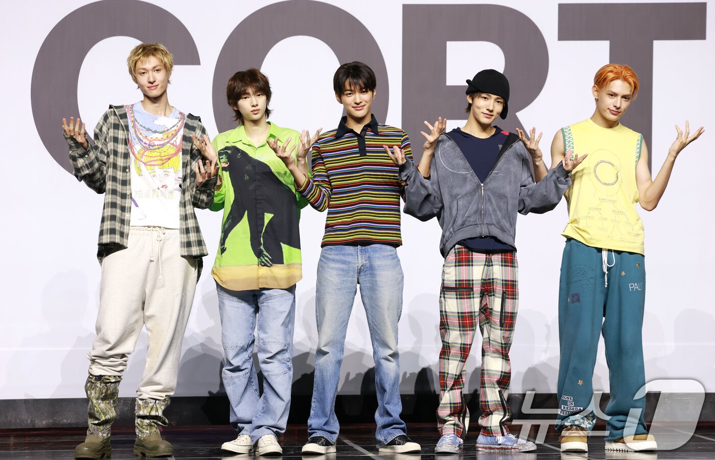 본문 이미지 - 보이그룹 코르티스(CORTIS)의 마틴(왼쪽부터)과 주훈, 건호, 성현, 제임스  2025.8.18 ⓒ 뉴스1 권현진 기자