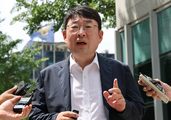 '서부지법 난동' 신혜식 등 4명 재판행…교사 아닌 '방조' 혐의 기소