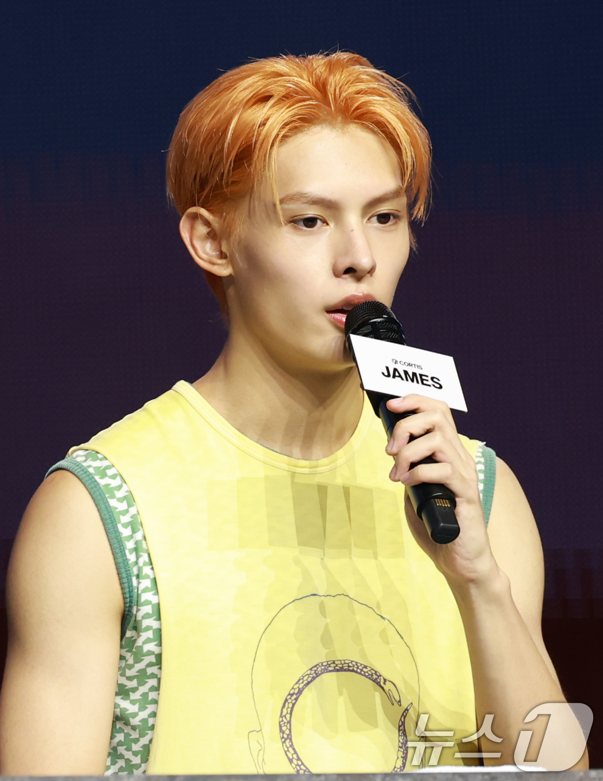 (서울=뉴스1) 권현진 기자 = 보이그룹 코르티스(CORTIS) 제임스가 18일 서울 용산구 블루스퀘어에서 가진 데뷔 앨범 ‘컬러 아웃사이드 더 라인즈(COLOR OUTSIDE T …