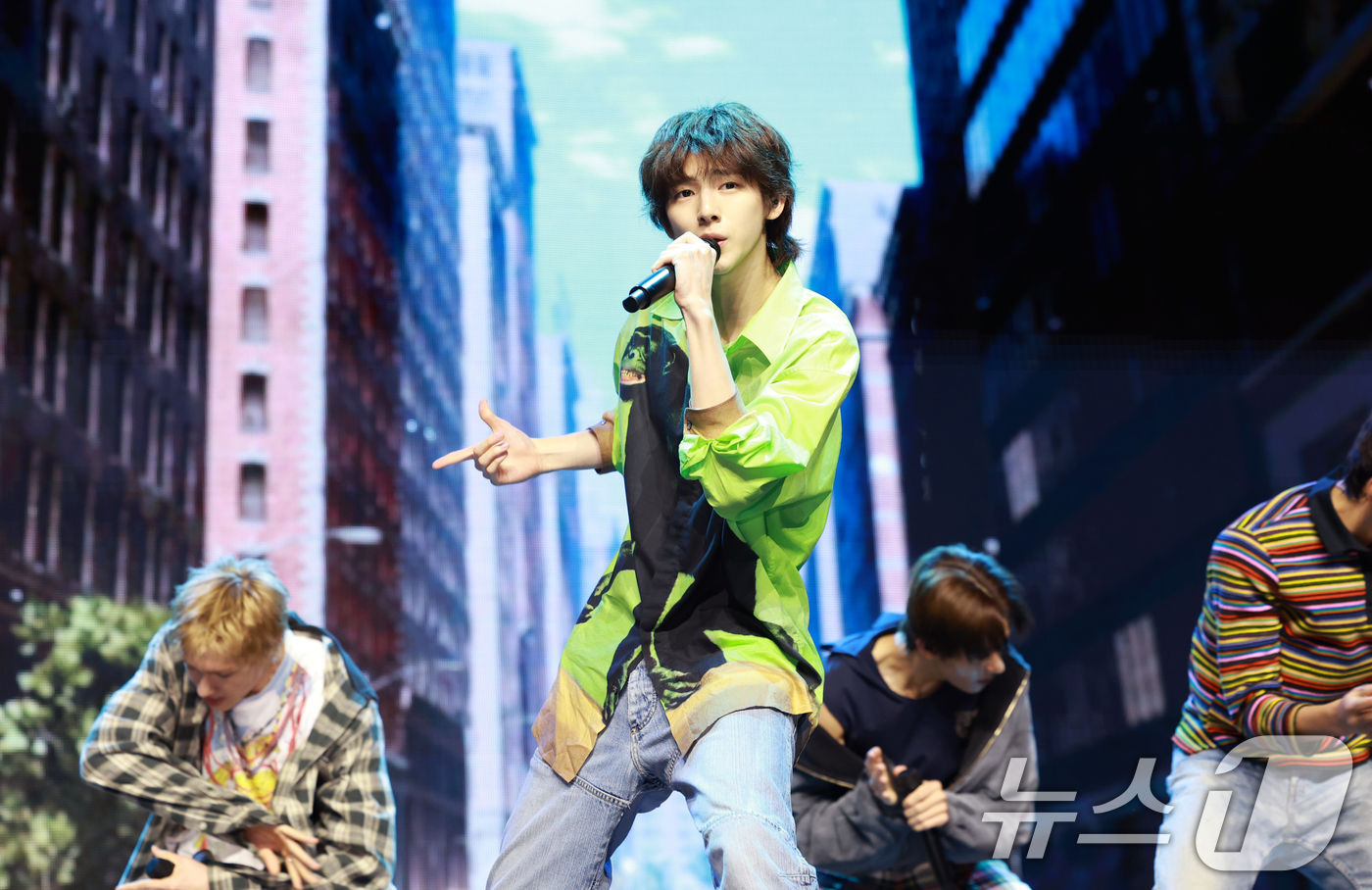 (서울=뉴스1) 권현진 기자 = 보이그룹 코르티스(CORTIS) 주훈이 18일 서울 용산구 블루스퀘어에서 가진 데뷔 앨범 ‘컬러 아웃사이드 더 라인즈(COLOR OUTSIDE TH …