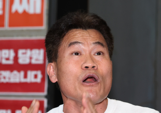 '구속 기로' 전한길, 李대통령·이준석 허위 영상으로 3000만원대 수익