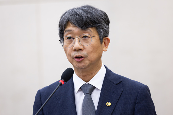 임승관 질병청장, 희귀질환 전문기관 찾아 "진료 접근성 키울 것"