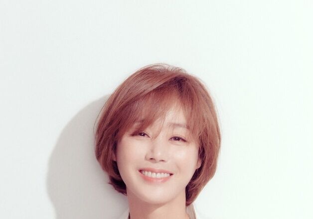 김성령, 영화 '낮은 곳으로부터' 캐스팅 확정…자살 유족 상처 그린다