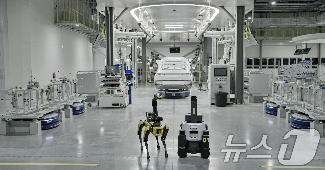 (서울=뉴스1) = 현대자동차그룹은 지난 13일 CNN 마켓플레이스 아시아가 현대자동차그룹이 싱가포르에 설립한 글로벌 혁신센터(HMGICS)를 방문해 로봇과 인공지능(AI)을 결합 …