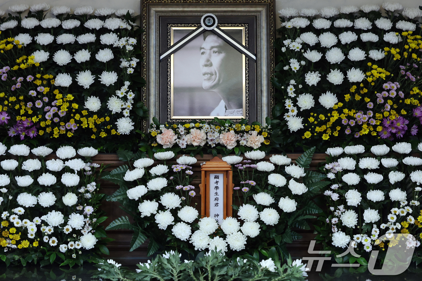 (서울=뉴스1) 황기선 기자 = 19일 서울 영등포구 영등포병원 장례식장에 원로 가수 박인수(본명 백병종)의 빈소가 마련돼 있다. 2025.8.19/뉴스1