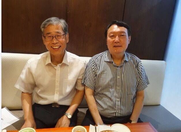 신평 "尹 독방은 사형수가 쓰던 방…전한길 잠재력 대단, 국힘 통제할 수도"