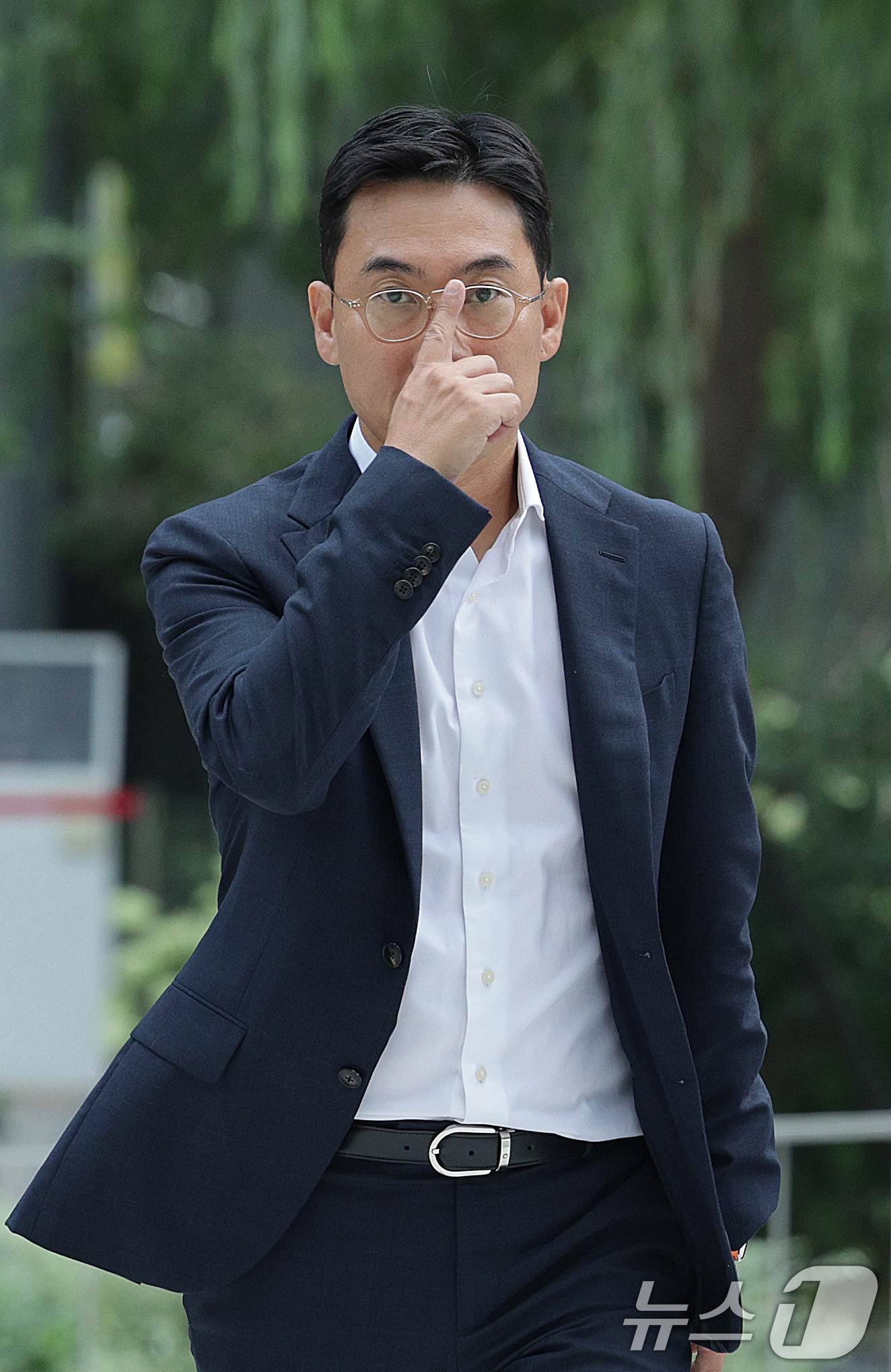 (서울=뉴스1) 신웅수 기자 = 조영탁 IMS모빌리티 대표가 2일 오전 서울 종로구에 마련된 김건희 특검팀(특별검사 민중기) 사무실로 조사를 받기 위해 출석하고 있다. 2025.8 …