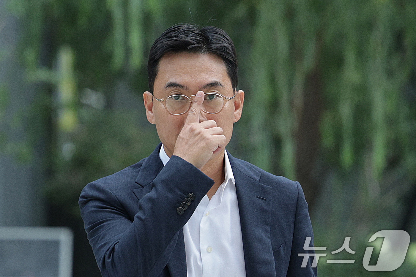 (서울=뉴스1) 신웅수 기자 = 조영탁 IMS모빌리티 대표가 2일 오전 서울 종로구에 마련된 김건희 특검팀(특별검사 민중기) 사무실로 조사를 받기 위해 출석하고 있다. 2025.8 …