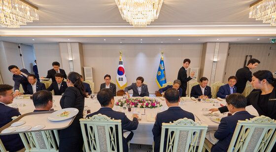 전국 시·도지사 간담회 오찬 갖는 이재명 대통령