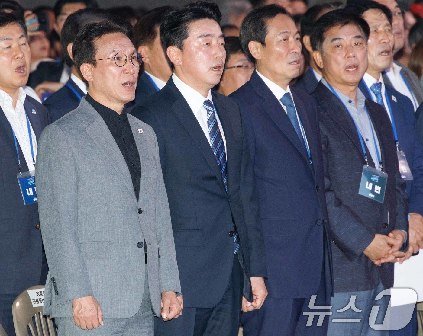 본문 이미지 - 김민석 국무총리&#40;왼쪽부터&#41;, 강훈식 비서실장, 우상호 정무수석. 2025.8.2/뉴스1 ⓒ News1 유승관 기자