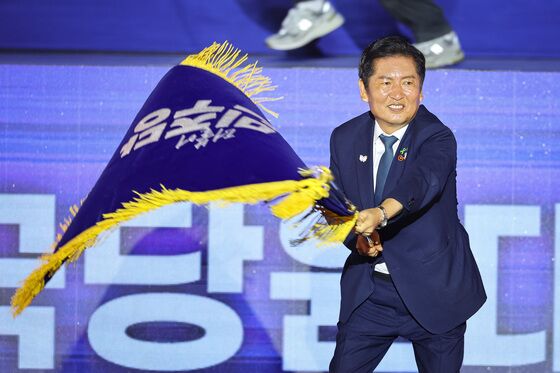 당대표 된 '당대포'…정청래, 李정부 첫 여당 수장 '3대 과제'