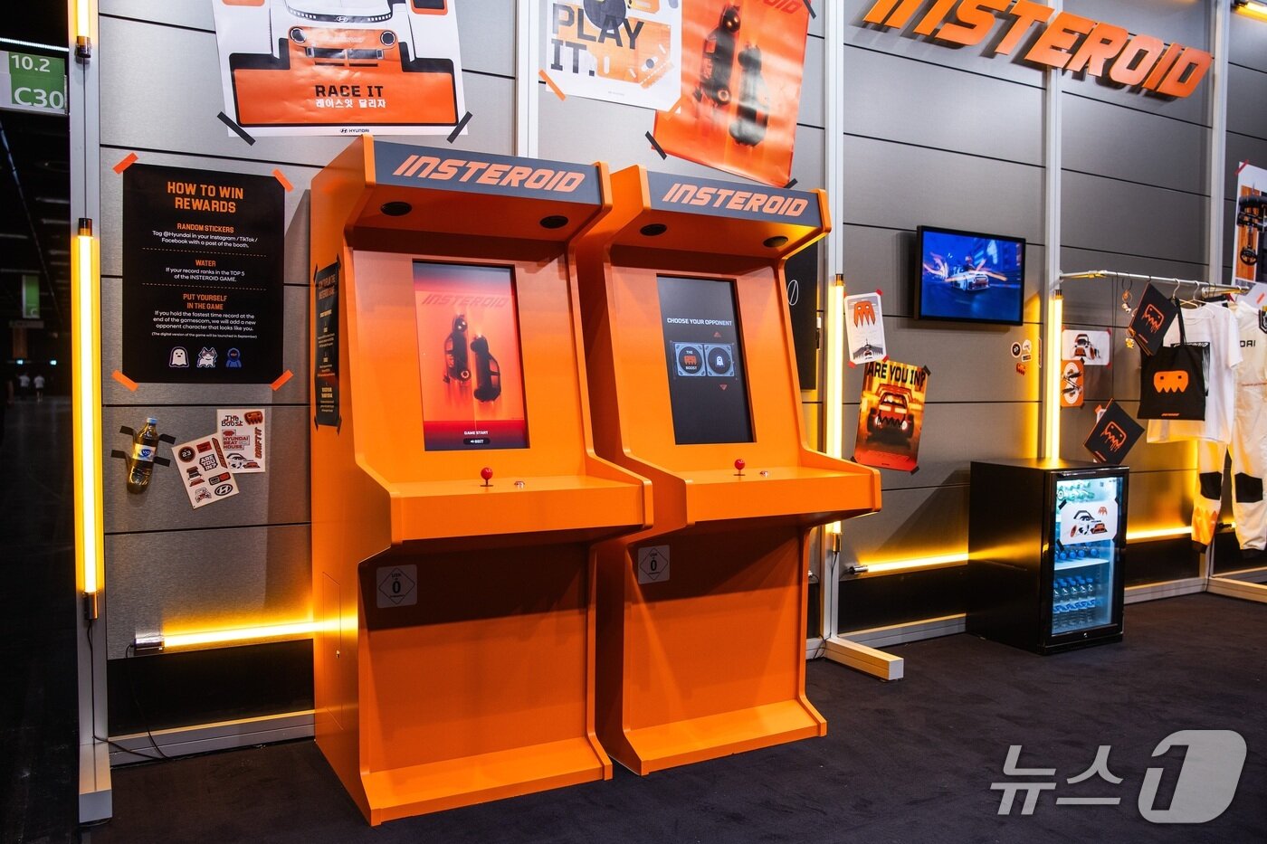본문 이미지 - '게임스컴 2025'에서 현대자동차가 전시하는 게임 '인스터로이드 레트로 아케이드'(현대차 제공) 