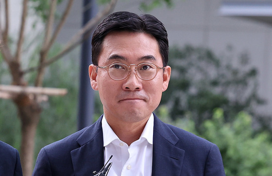 '집사 게이트' 조영탁 IMS 모빌리티 대표 두번째 구속심사 출석