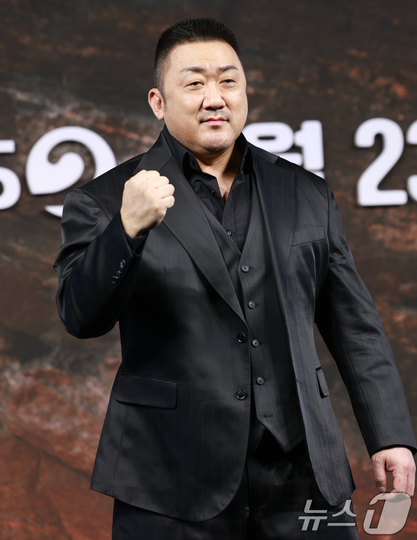 본문 이미지 - 배우 마동석이 20일 오전 서울 중구 앰배서더 서울 풀만 호텔에서 열린 KBS 2TV 토일 미니시리즈 '트웰브' 제작발표회에 참석하고 있다. '트웰브'는 동양의 12지신을 모티브로 한 작품으로 인간을 수호하기 위해 인간의 모습으로 살아가고 있는 12천사들이 악의 무리에 맞서는 전투를 그린 액션 히어로물이다. 2025.8.20/뉴스1 ⓒ News1 권현진 기자