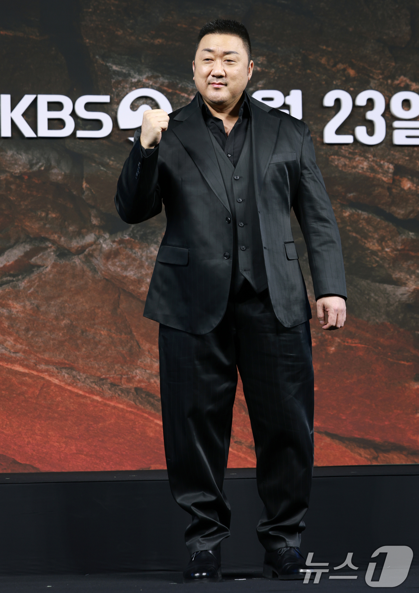 (서울=뉴스1) 권현진 기자 = 배우 마동석이 20일 오전 서울 중구 앰배서더 서울 풀만 호텔에서 열린 KBS 2TV 토일 미니시리즈 '트웰브' 제작발표회에 참석해 포즈를 취하고 …