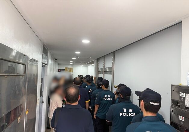 경찰, '부정선거부패방지대' 압수수색…황교안측 "정치 탄압" 반발(종합)